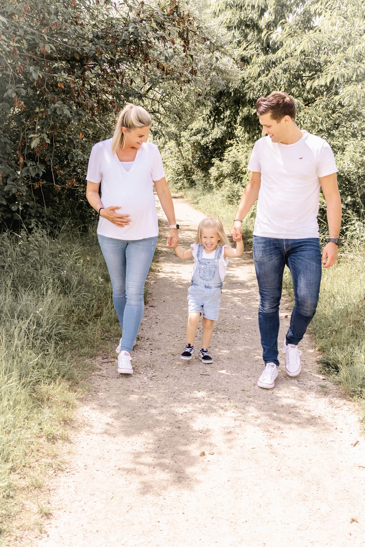 02 2 bild babybauch 3 von 4